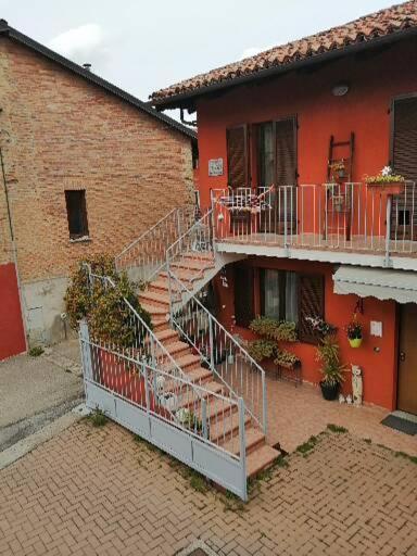 Bed and Breakfast Casa Carolina Castellinaldo Exterior foto