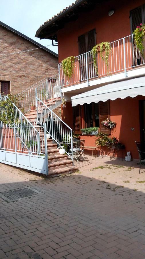 Bed and Breakfast Casa Carolina Castellinaldo Exterior foto