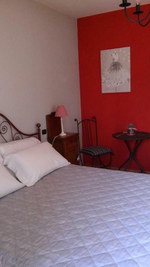 Bed and Breakfast Casa Carolina Castellinaldo Exterior foto